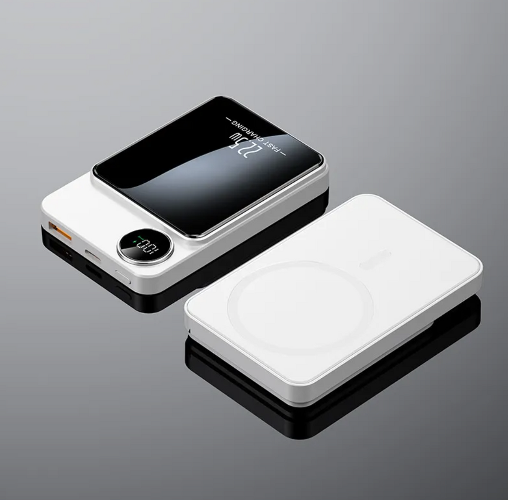 SnapCharge Pro Magnetic Wireless Power Bank